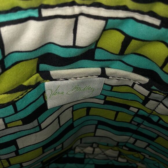 Vera Bradley Island Blooms White Teal Green Black Floral Quilted Tote Bag